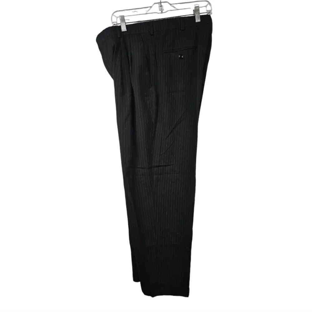 Haggar Men's 38x29 Black Pinstripe Classic Pleated Front Dress Pant Cuff No Iron - Picture 7 of 15